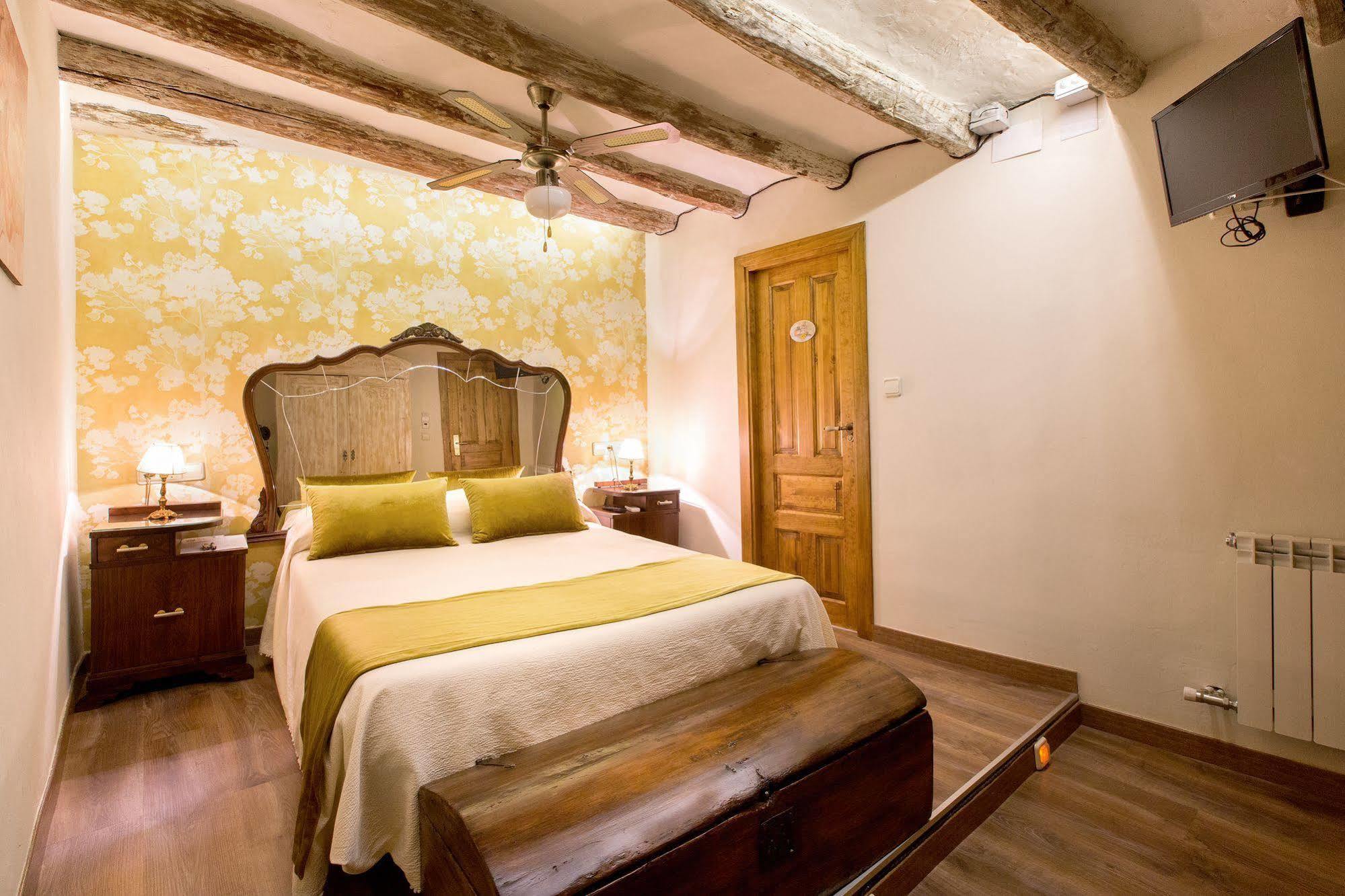 Azanúy Hotel Villa San Jorge מראה חיצוני תמונה